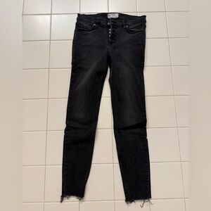 Free People Reagan button fly raw hem cropped skinny mid rise jeans size 26